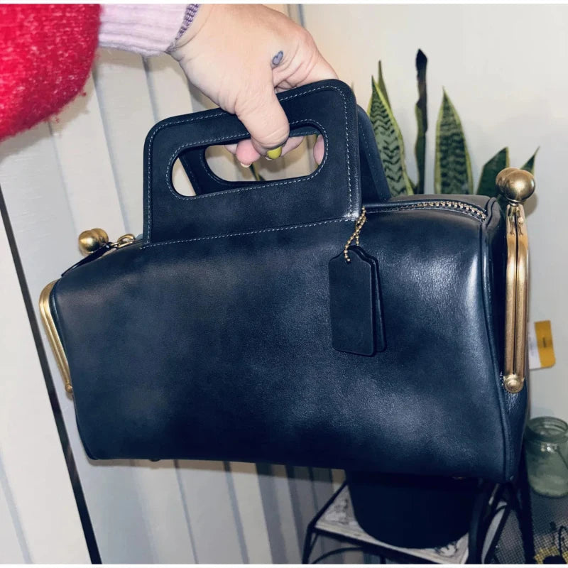 Branded Women's Shoulder Bag Exquisite Irregular Design Seashell Handbag Luxury Large Capacity Clip Clutch Elegant Evening Bag