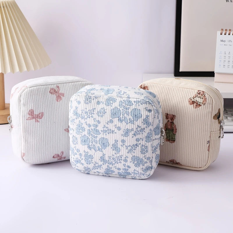 Corduroy Quilted Mini Cosmetic Bag with Floral Bear Pattern, Square Sanitary Napkin Storage, Portable Coin Purse/Key Pouch